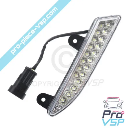 Fogo do dia da esquerda para Aixam Impulsion D-Truck