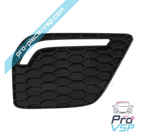 Right grid of front bumper
