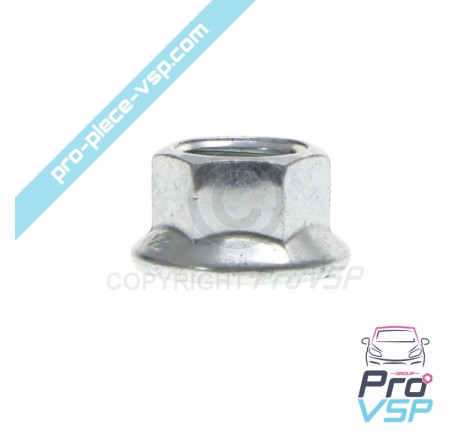 Pump pump mounting clip