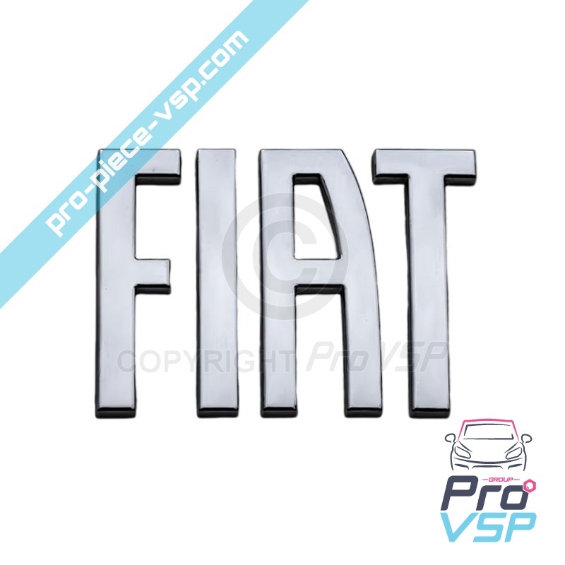 Fiat-logotypen framför