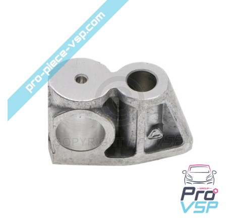 Valve rocker axis holder