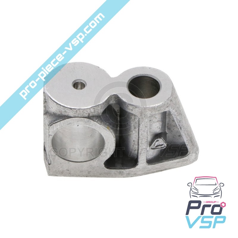 Valve rocker axis holder