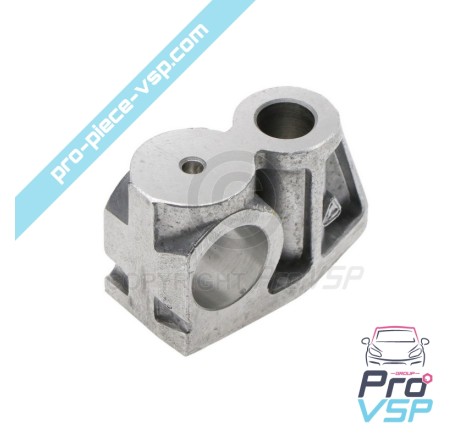 Valve rocker axis holder