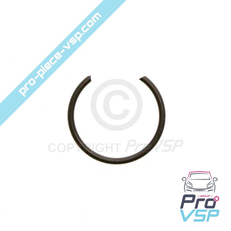 Piston clip