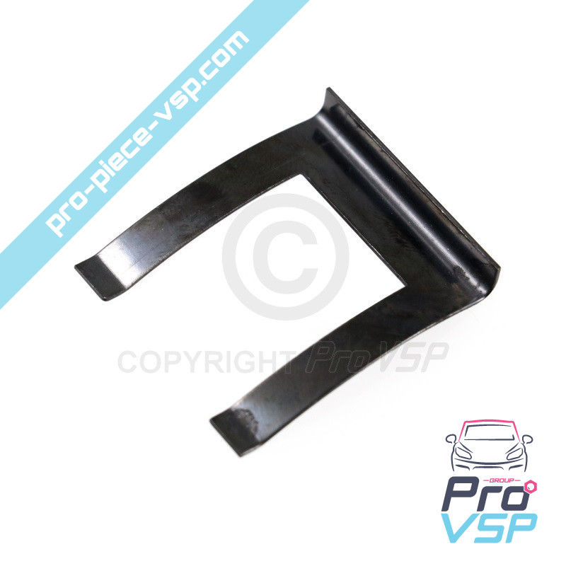 Barrel fixing clip