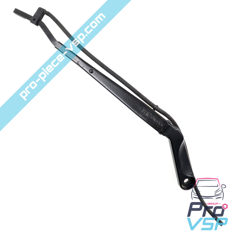Front wiper arm