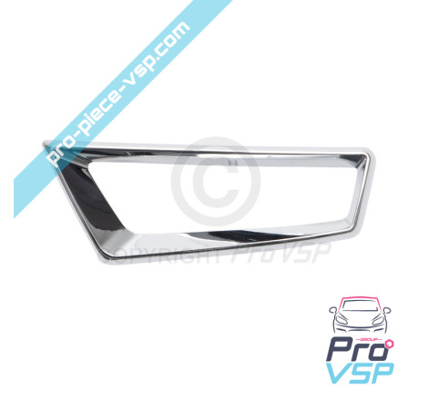 Rear bumper right hubcap