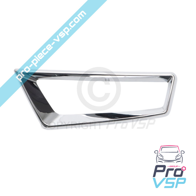 Rear bumper right hubcap
