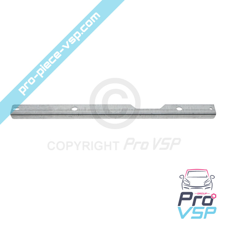 Lower radiator holder