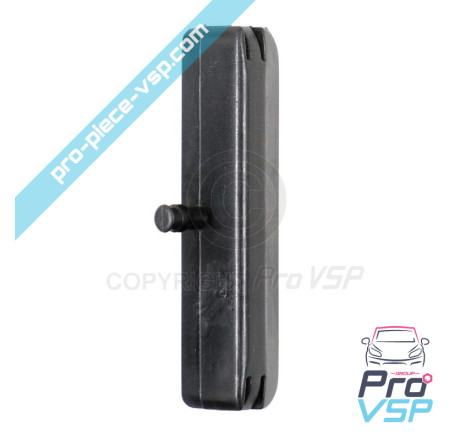 Door glass guide clip
