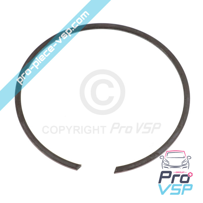 Engine drive pad clip