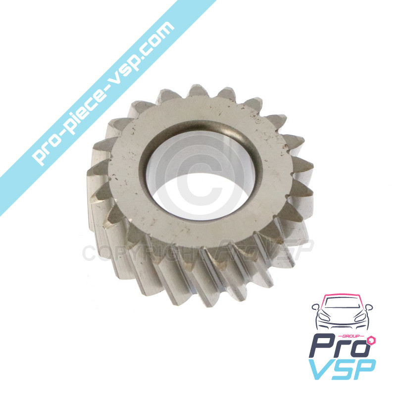 Intermediate tree gear