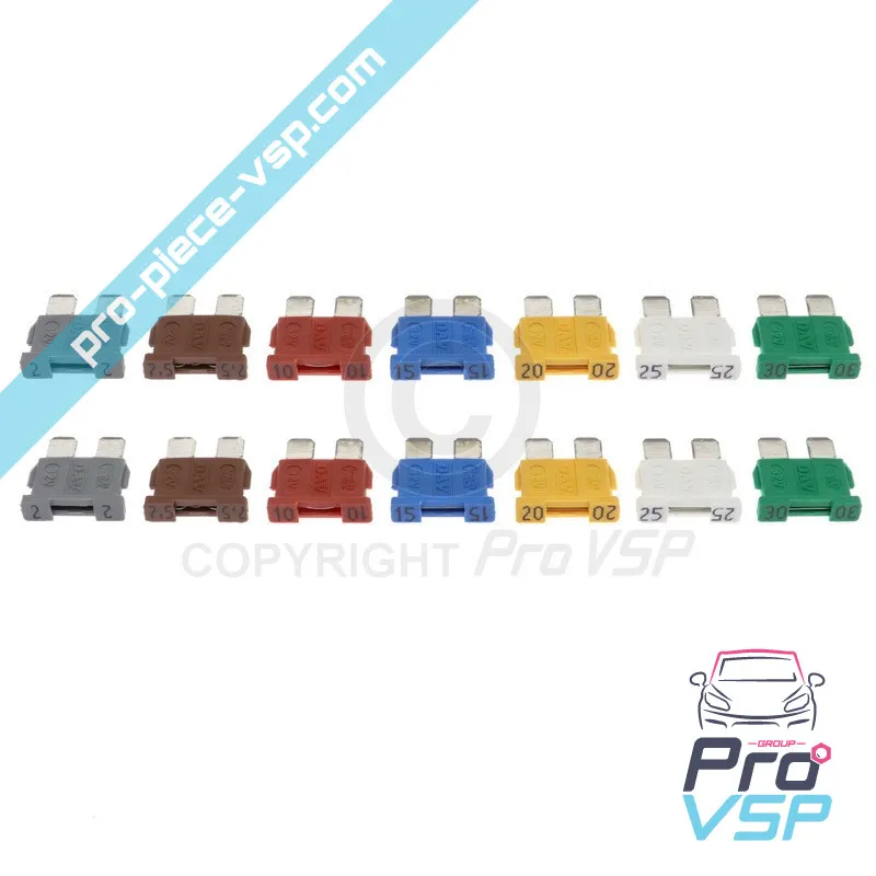 Sortiment von 14 Sicherungen