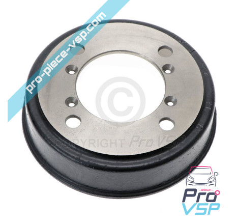 Rear wheel hub
