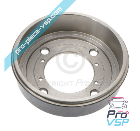 Rear wheel hub