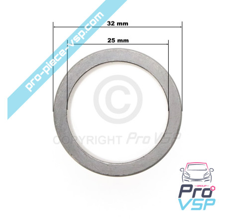Rear bearing spacer