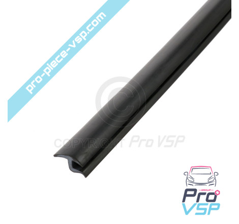 Gasket top of windshield