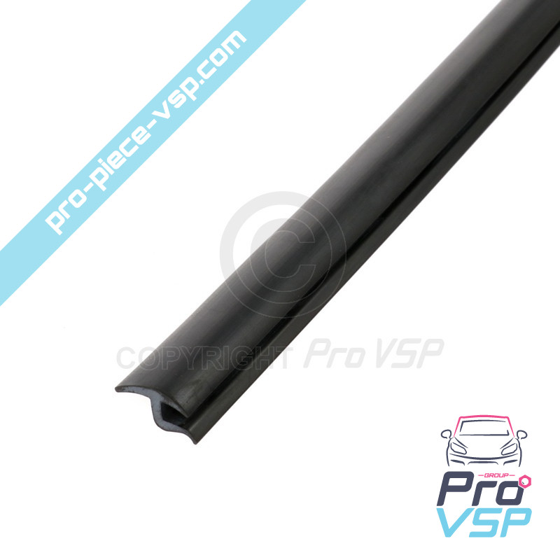 Gasket top of windshield