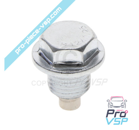 Magnetic drain plug
