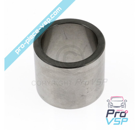 Rear bearing spacer
