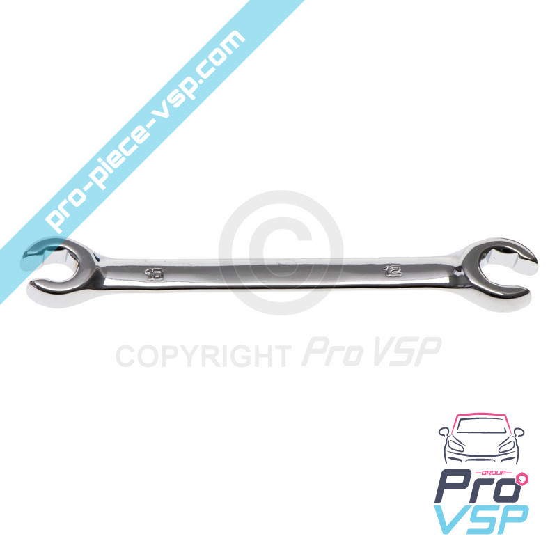 Flat key for brake pipe