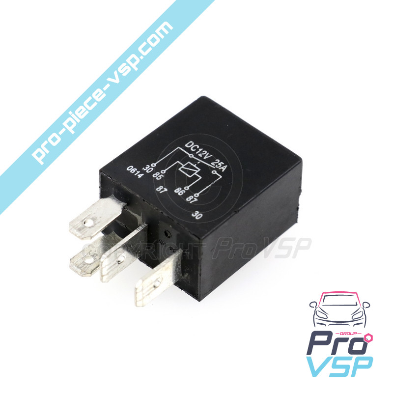 Relè nero a 4 pin