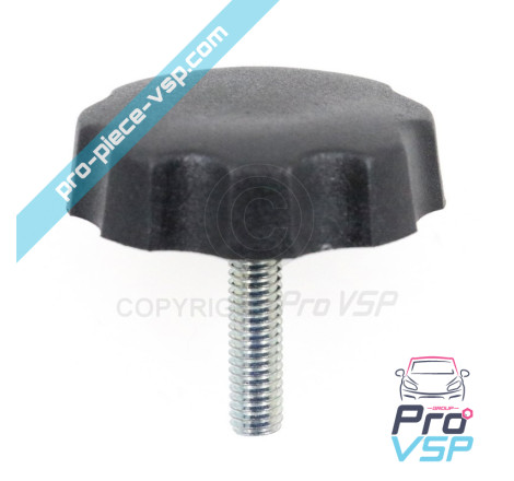 Seat fixing knob