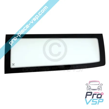 Custodul de sticlă rămas vopsit pentru Chatenet