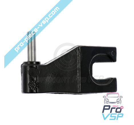 Left door hinge