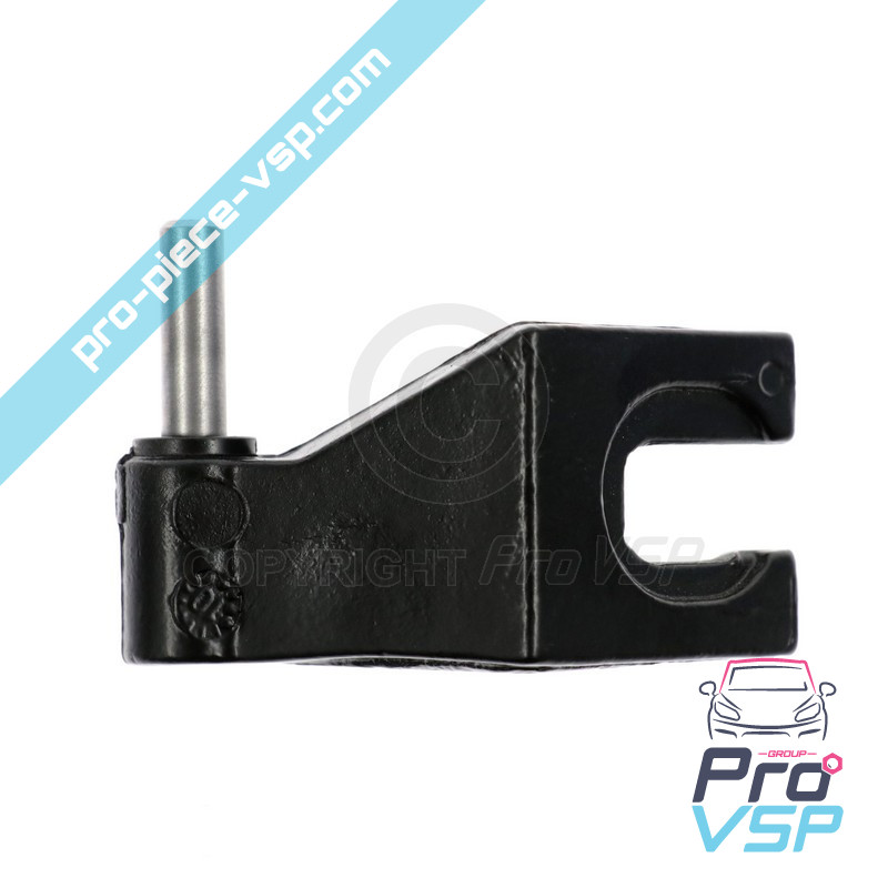 Left door hinge
