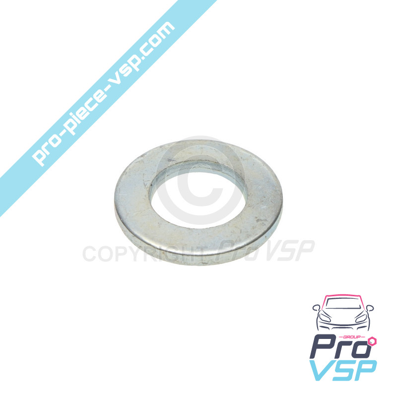 Rear hub axis washer
