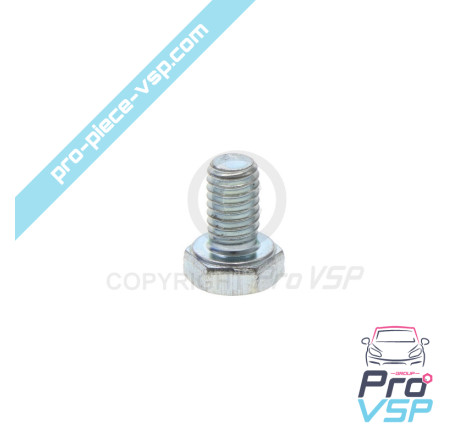 Channel screw on cylinder head