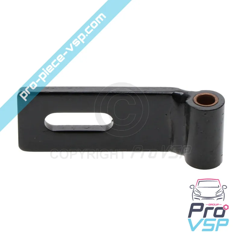 Right door hinge