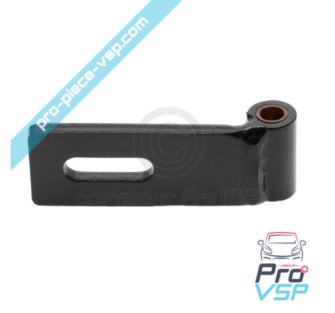 Left door hinge