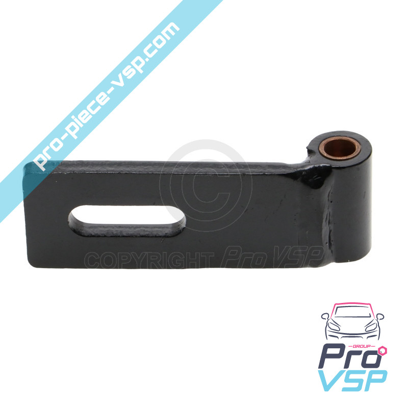 Left door hinge