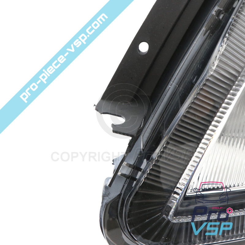 Left headlight (black background)