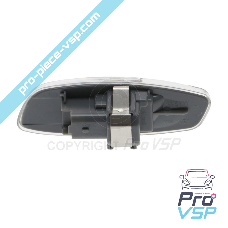 Right turn signal repeater