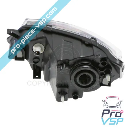 Right headlight (chrome bottom)