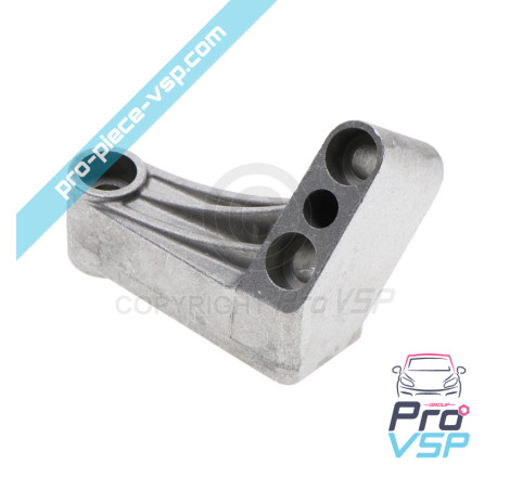 Front engine holder right