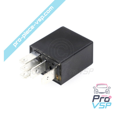Relè nero a 5 pin