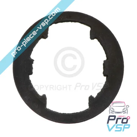 Tank cap surround seal