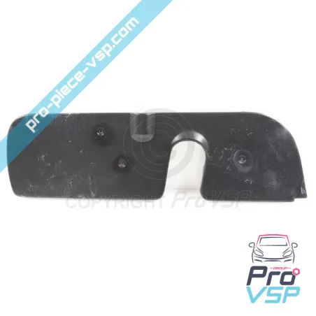 Rueda trasera derecha cruzando