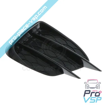 Right grid of front bumper