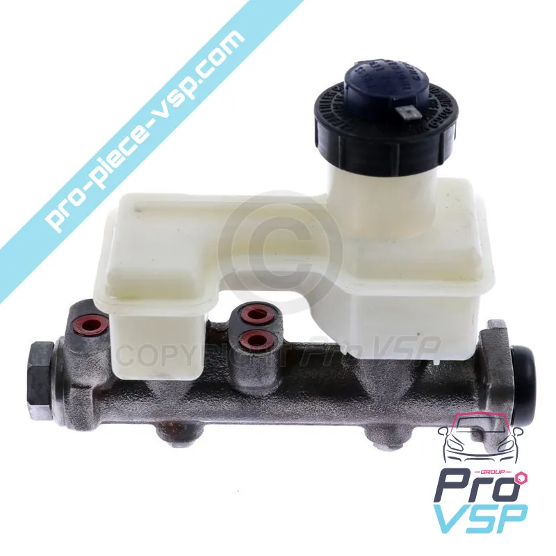 Master cylinder with jar