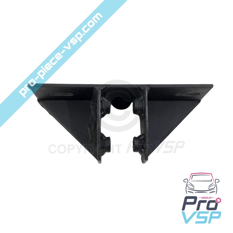 Rear engine mount