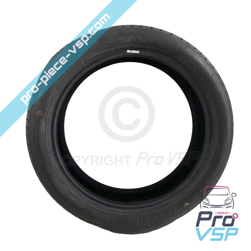 Pneu 165/50/R15 Carro usado sem licença