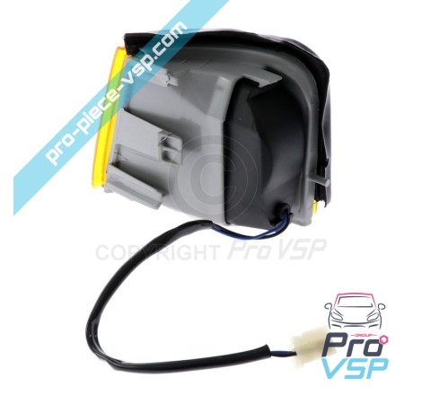 Piscando à direita para o microcar lyra