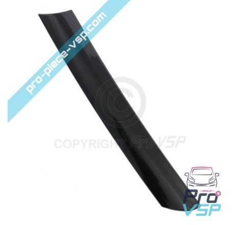 Right external windshield amount