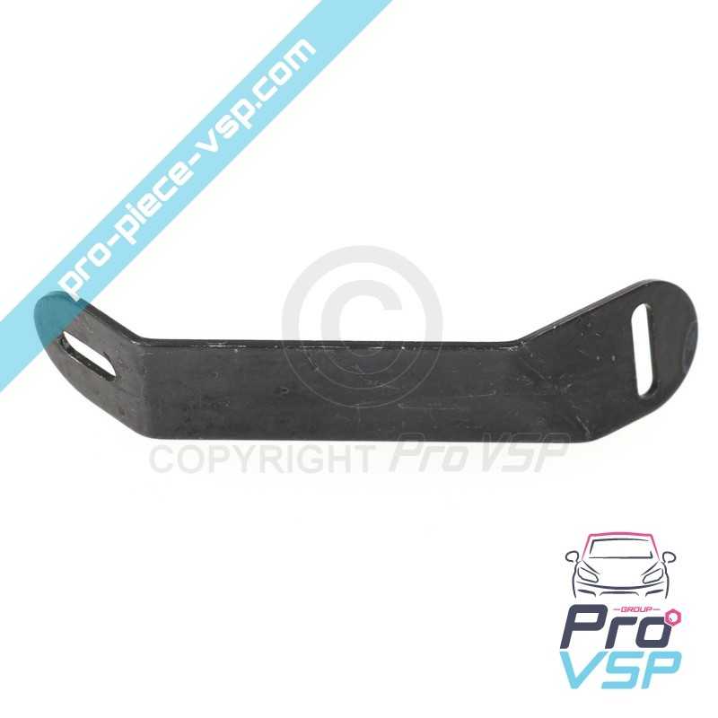 Front straight wing attachment