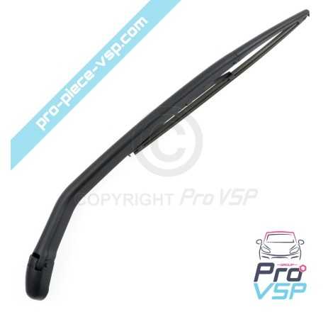 Rear ice wiper arms